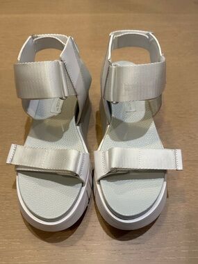 United Nude White Delta Run Platform Sandals with Wide Straps